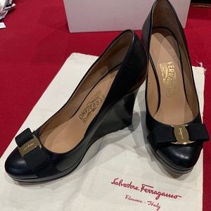 Salvatore Ferragamo black 7.5